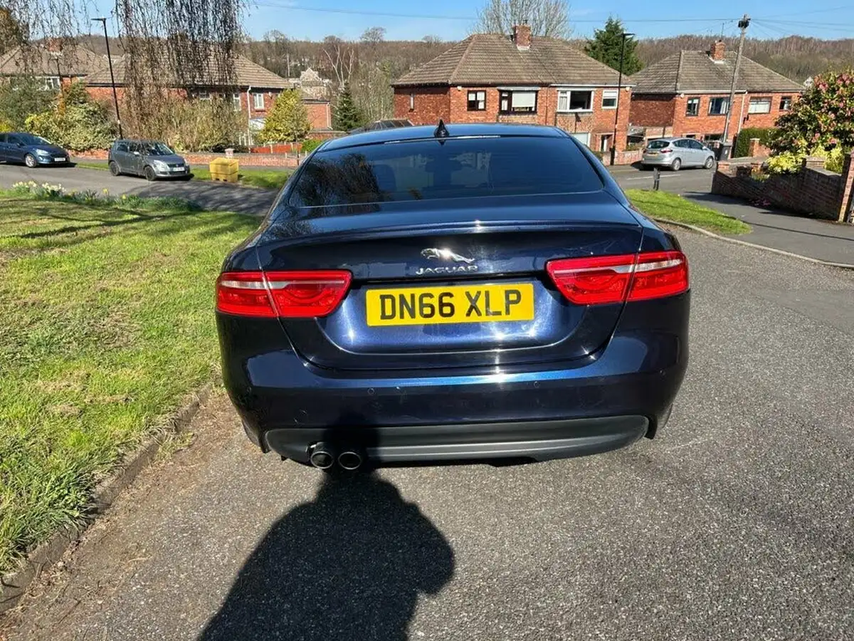 2016-jaguar-xe-20d-r-sport-180ps-awd-auto-big-4