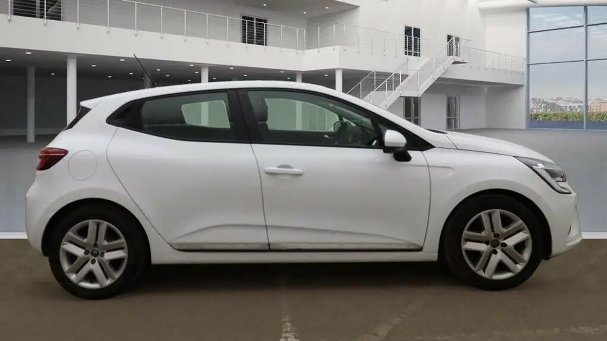 2021-renault-clio-10-sce-play-75bhp-big-4