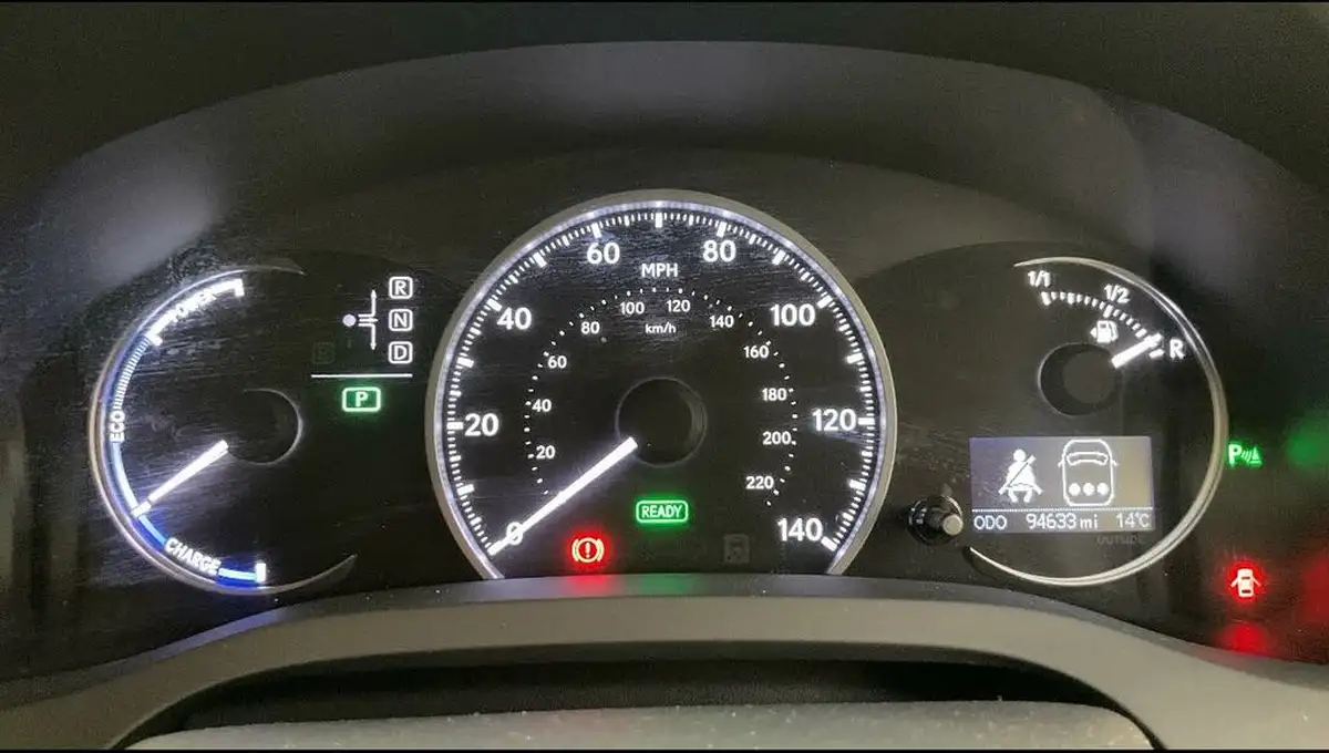 2011-lexus-ct-200h-18-se-l-premier-big-6
