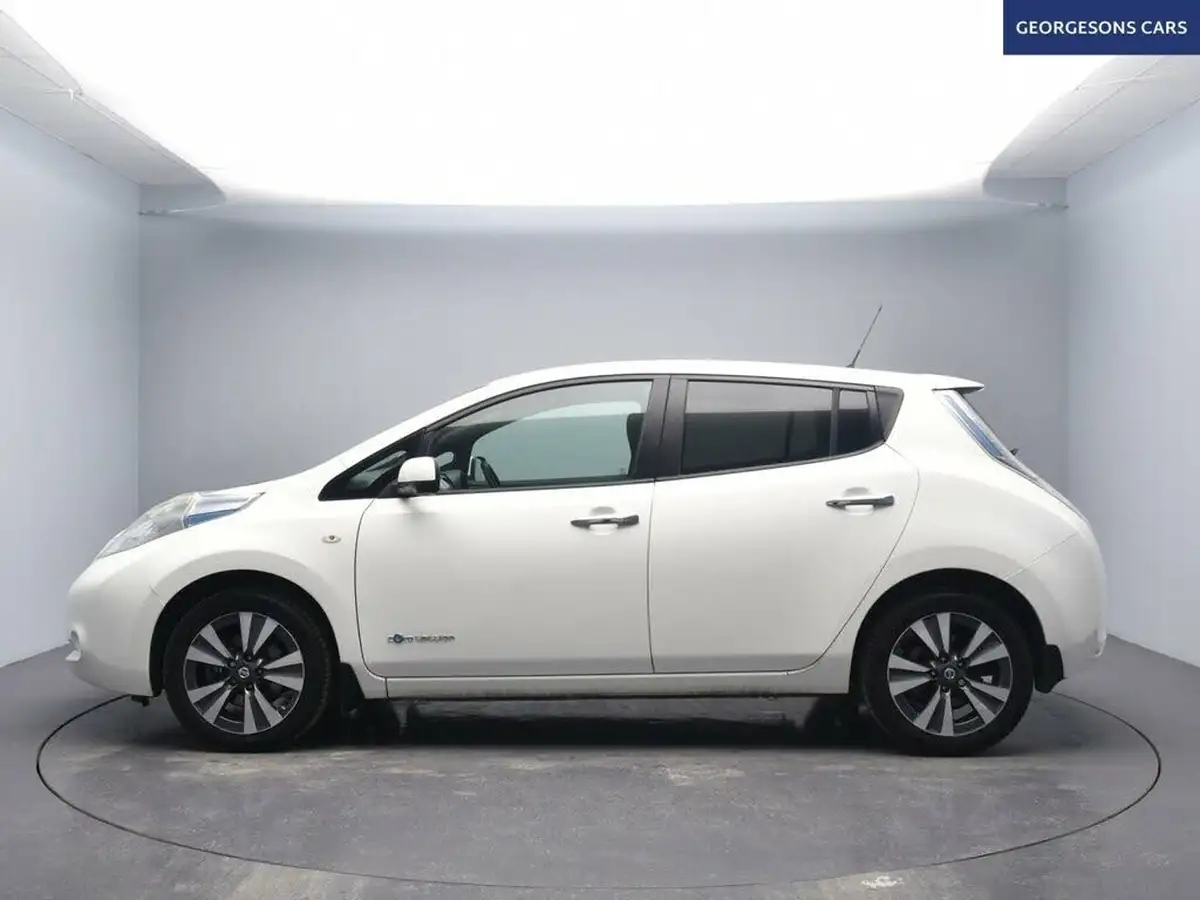 2016-nissan-leaf-e-tekna-30kwh-big-2