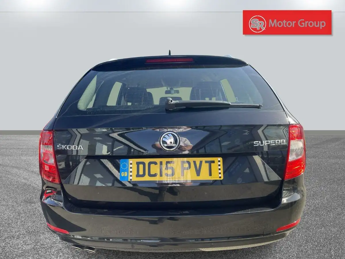 2015-skoda-superb-20tdi-elegance-170ps-estate-big-10