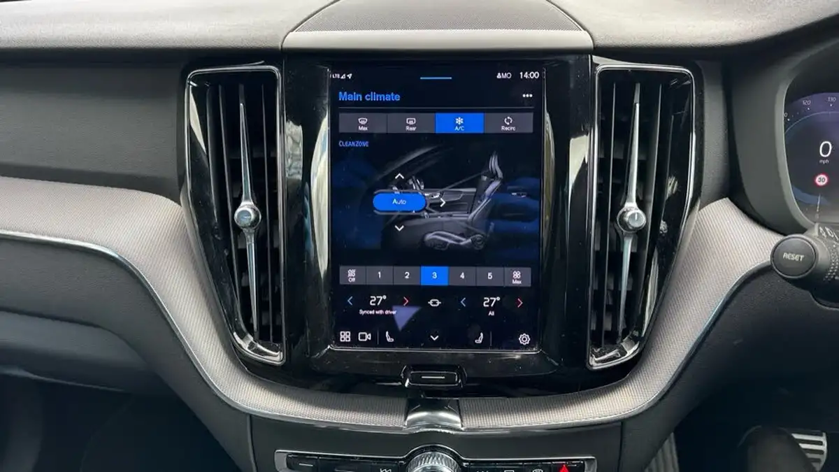2021-volvo-xc60-20td-b4-r-design-awd-big-49