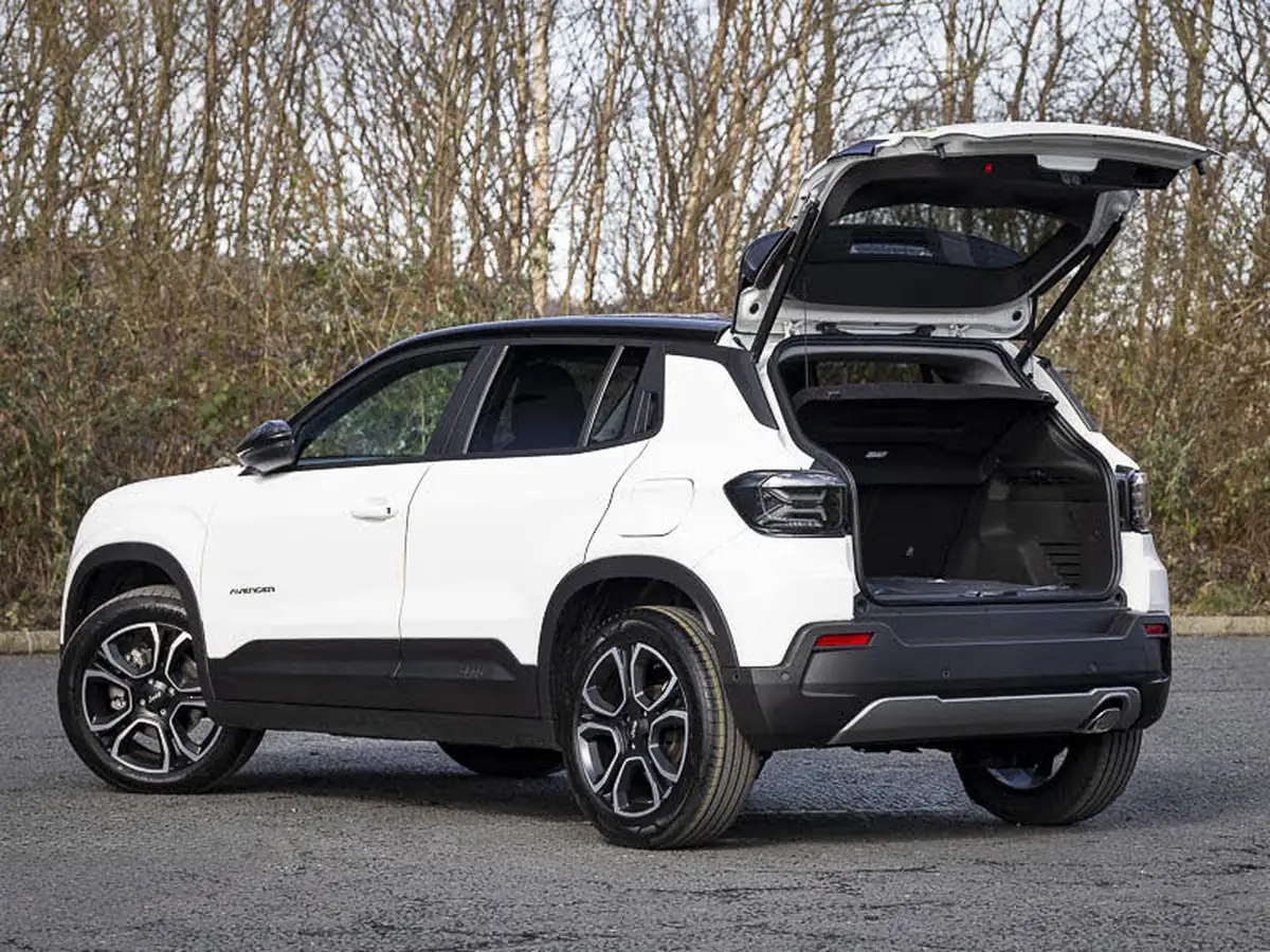 2025-jeep-avenger-12-gse-summit-big-3