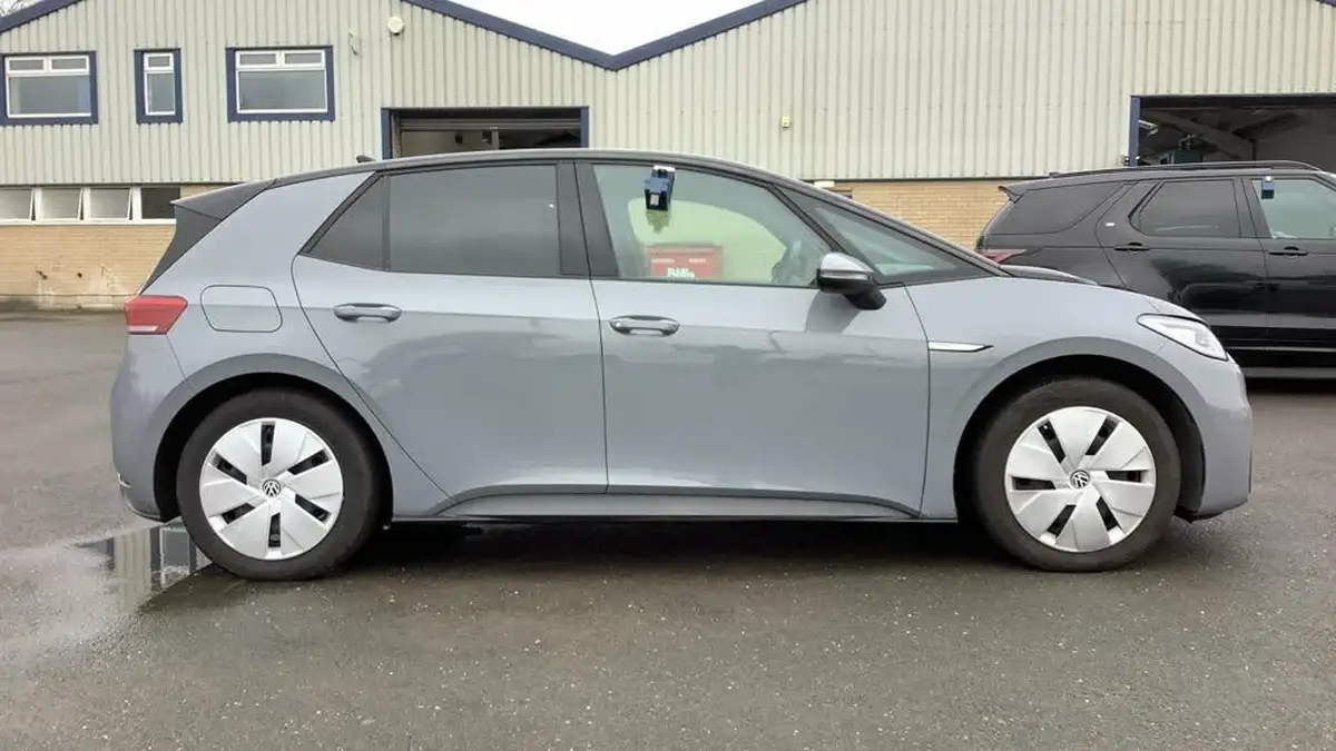 2022-volkswagen-id3-e-family-204ps-performance-big-10