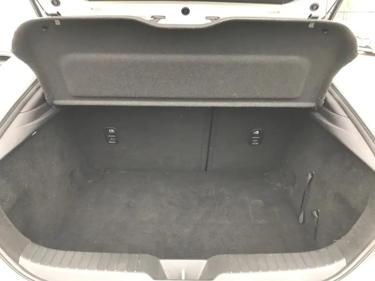 2021-mazda-mazda3-20-gt-sport-tech-180ps-hatchback-5d-auto-big-6