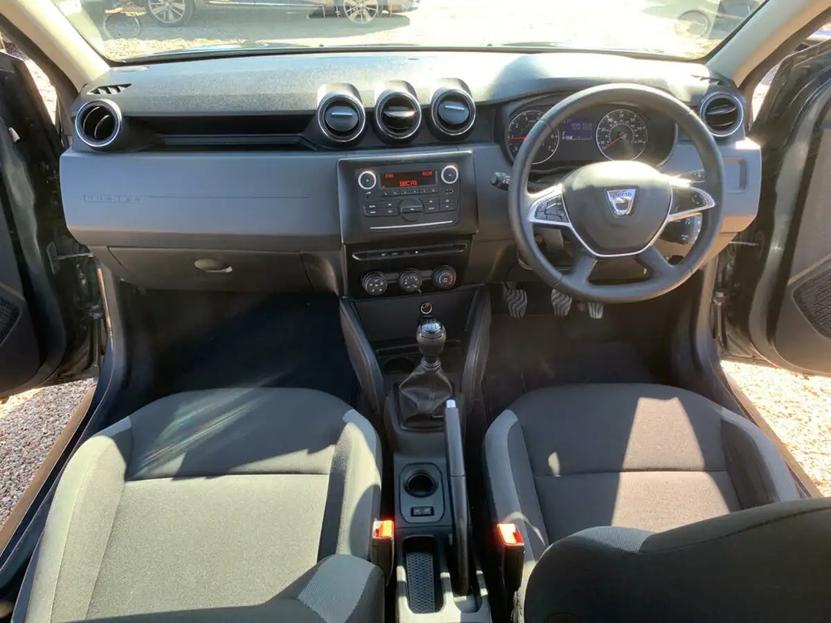 2020-dacia-duster-10-tce-essential-100bhp-ss-big-27