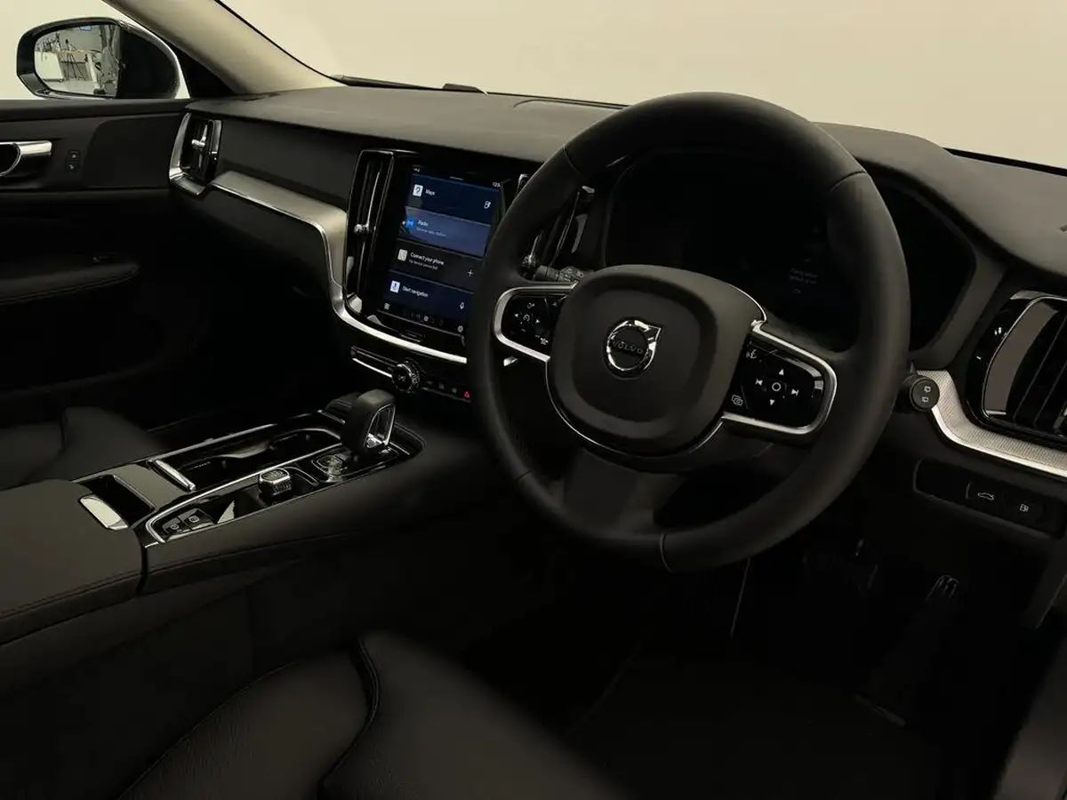 2024-volvo-v60-20-t6-plus-dark-station-wagon-big-23