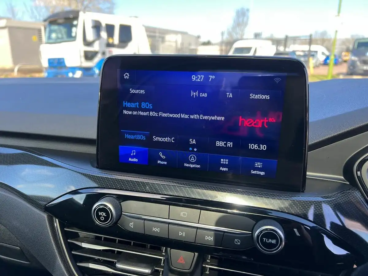 2024-ford-kuga-25t-st-line-x-edition-225ps-phev-big-18