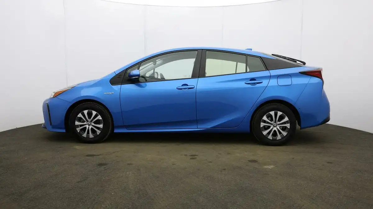 2020-toyota-prius-18-vvt-i-business-edition-plus-cvt-big-3