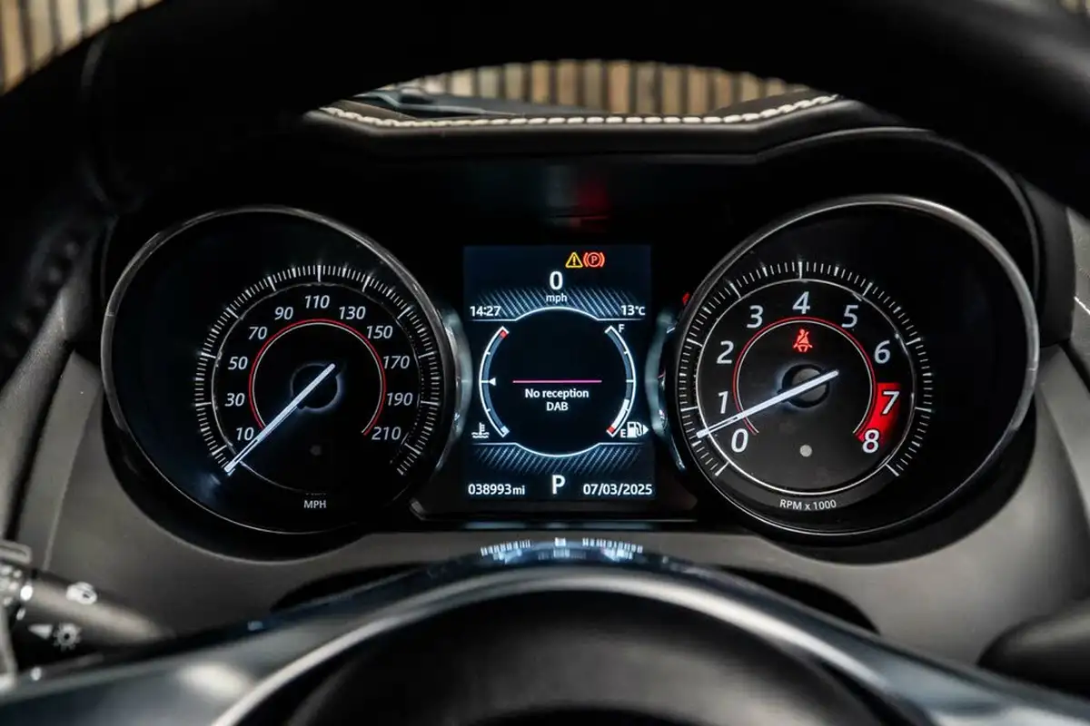2017-jaguar-f-type-50-v8-sc-r-awd-coupe-big-37