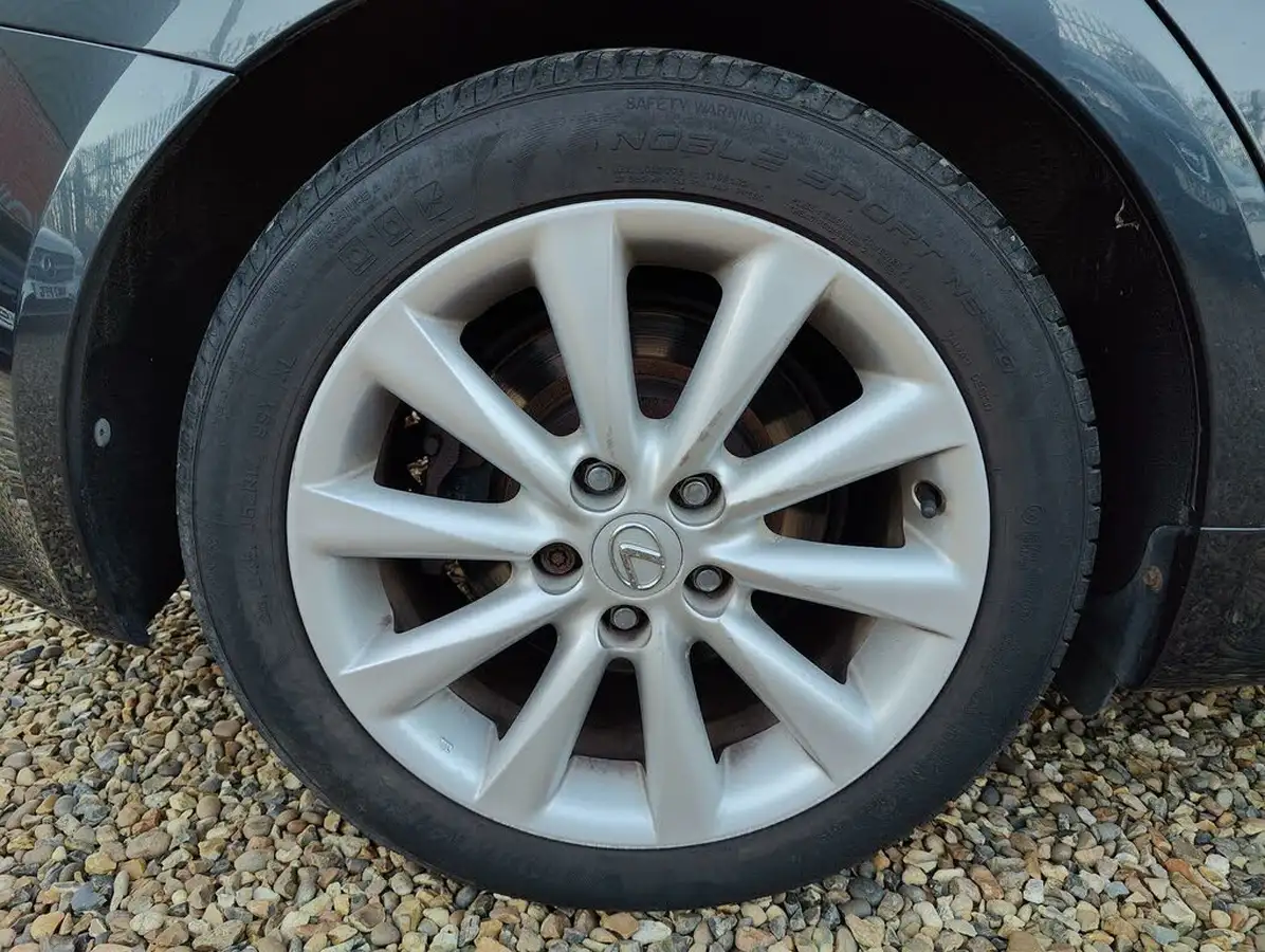 2009-lexus-is-250-25-se-i-saloon-4d-auto-big-35
