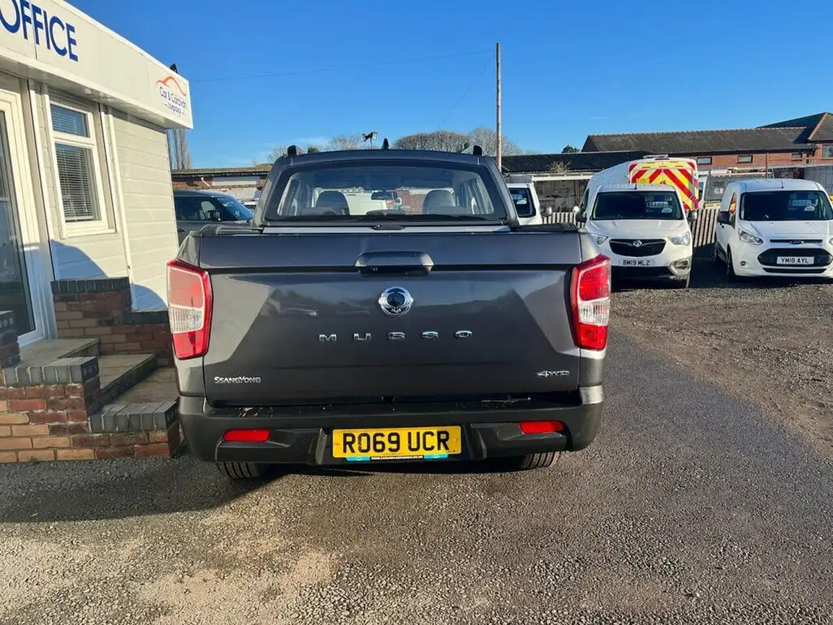 2019-kgm-ssangyong-musso-22td-rebel-big-28