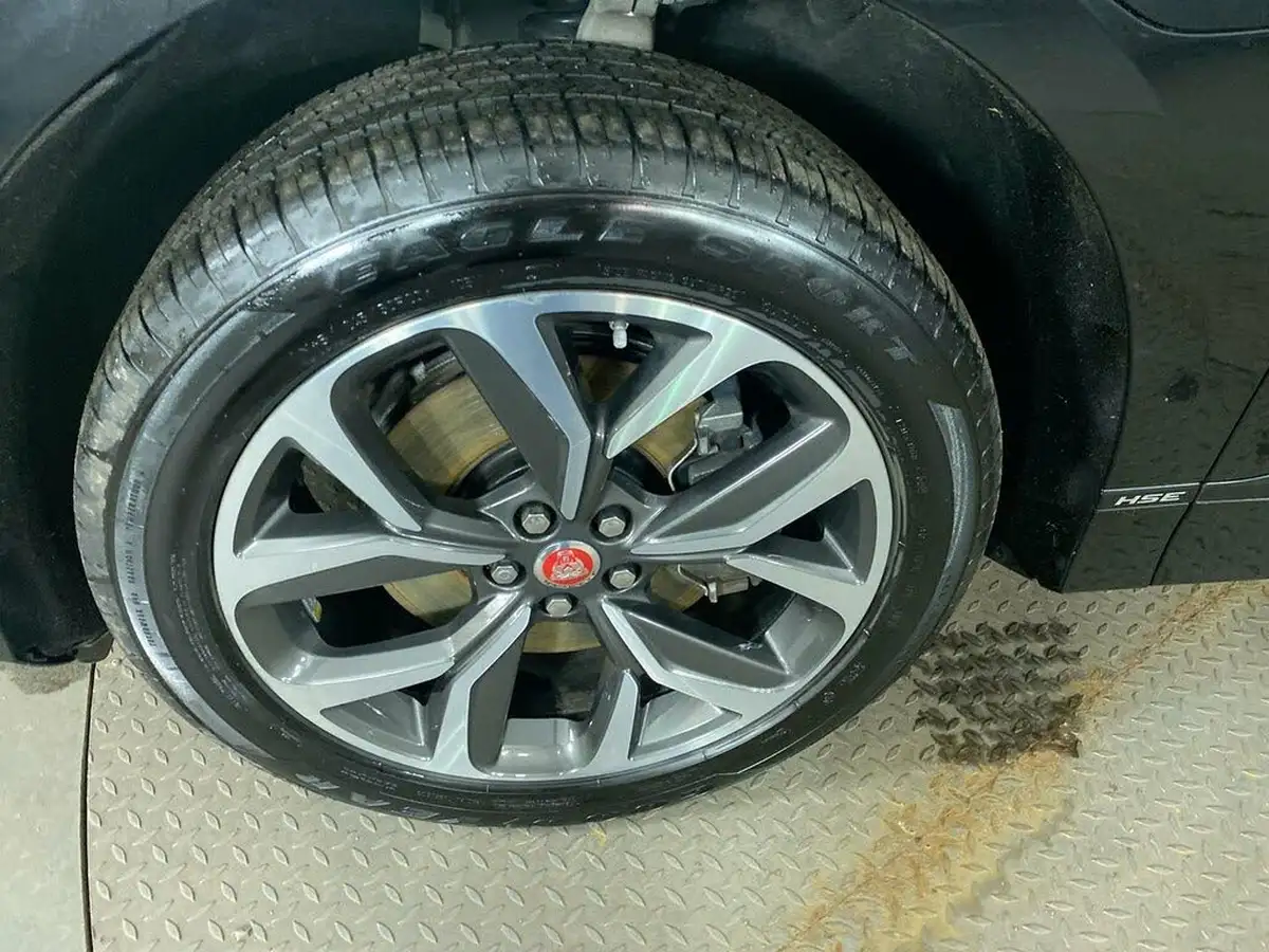 2019-jaguar-i-pace-ev400-hse-big-11
