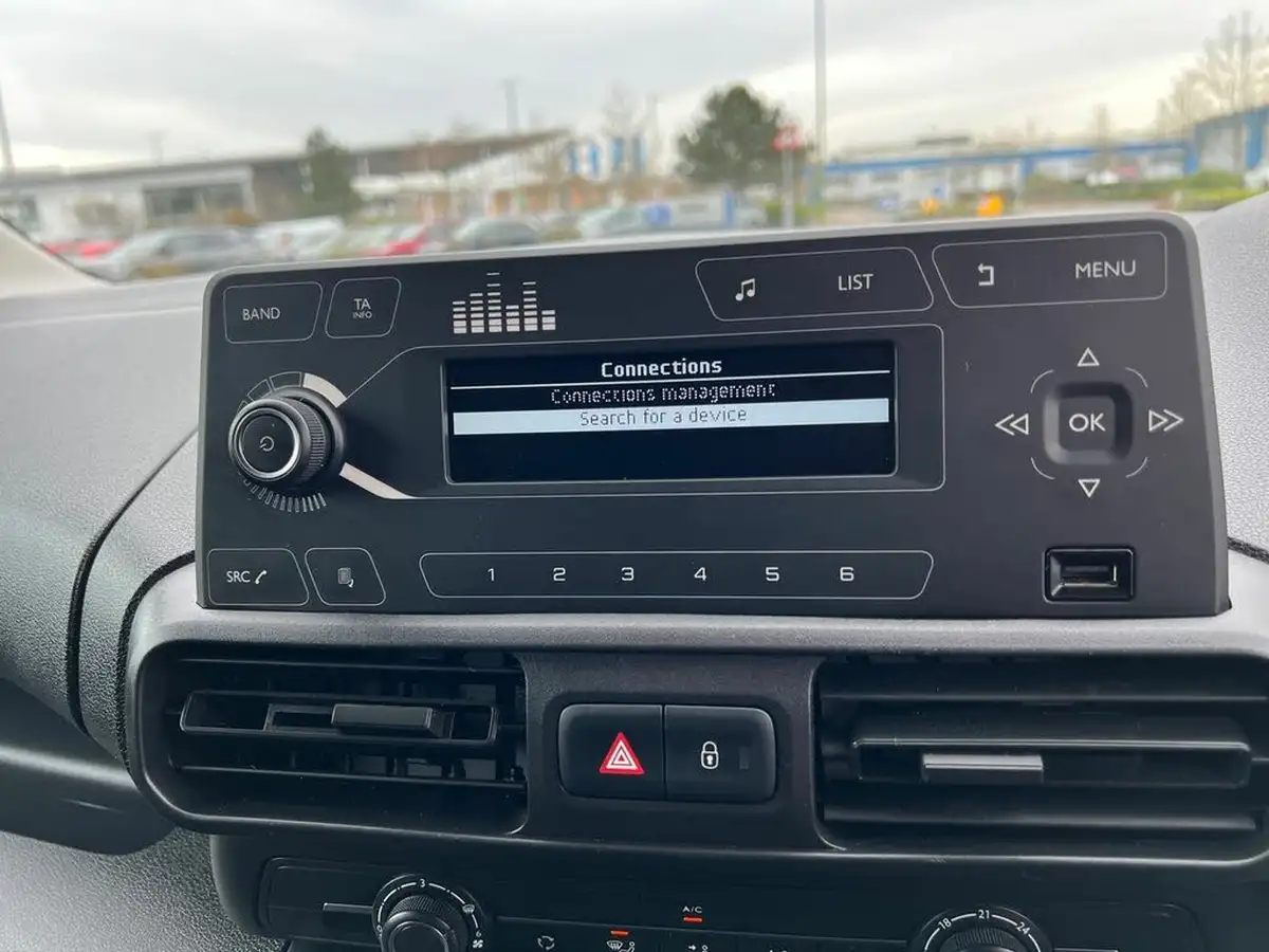 2021-vauxhall-combo-15cdti-dynamic-2300-100pseu6dt-l1h1-panel-big-21
