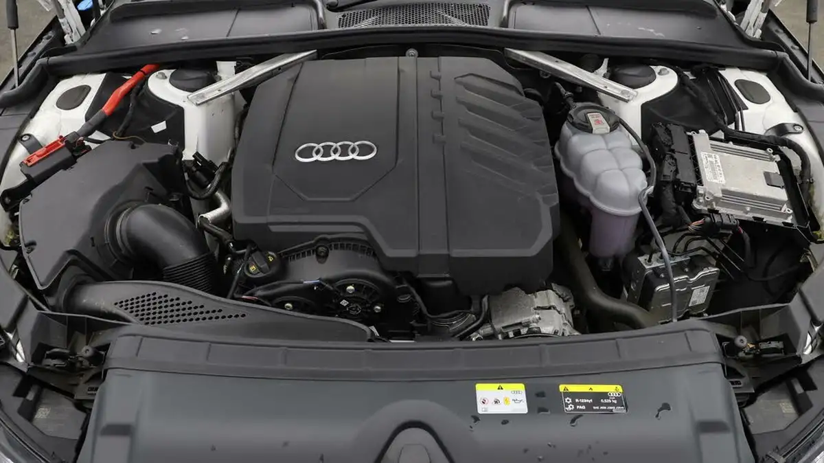 2021-audi-a4-avant-20-35-tfsi-black-edition-big-18