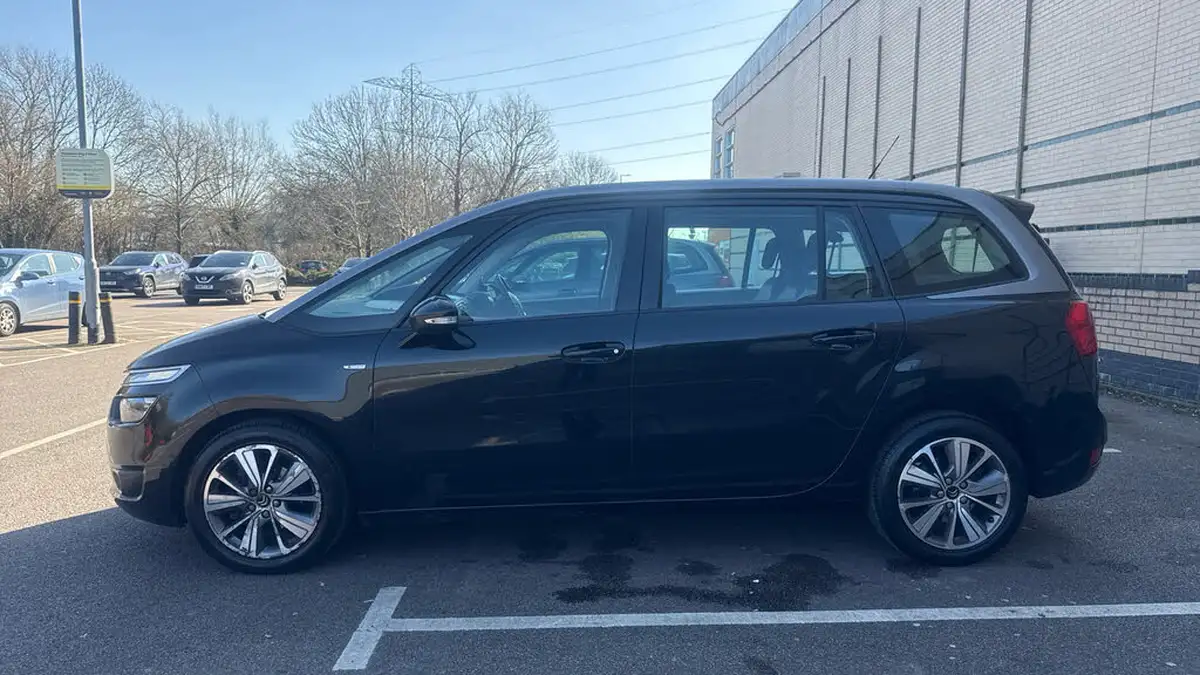 2016-citroen-grand-c4-picasso-16bluehdi-exclusive-eat6-big-5