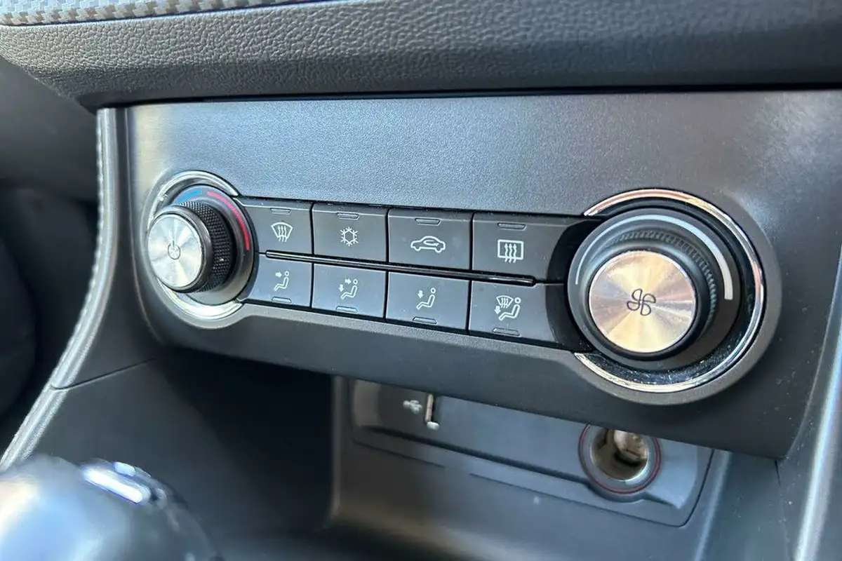 2019-mg-zs-suv-10t-gdi-exclusive-109bhp-big-11