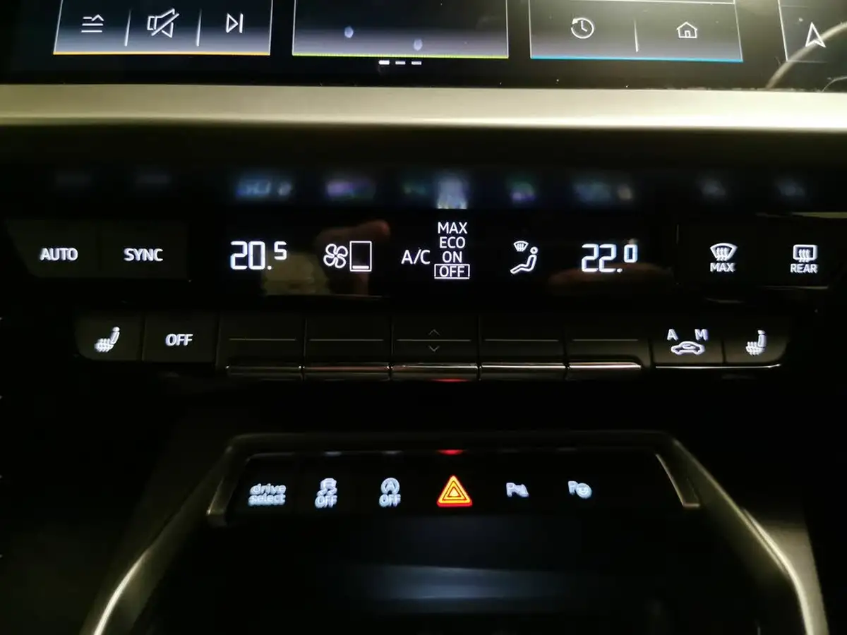 2021-audi-a3-15-35-tfsi-s-line-saloon-4d-tronic-big-24