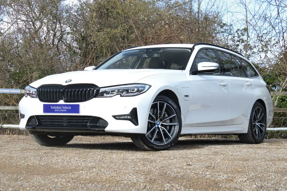 2022-bmw-3-series-20-330e-sport-pro-touring-5d-big-15