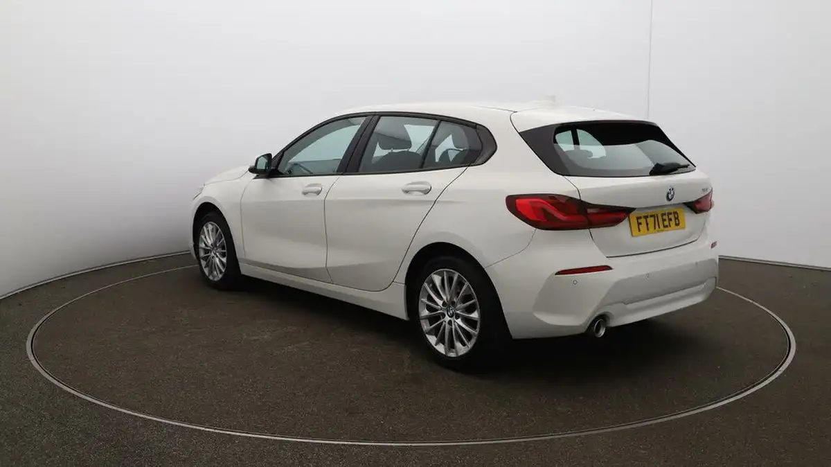 2022-bmw-1-series-15-118i-se-big-53