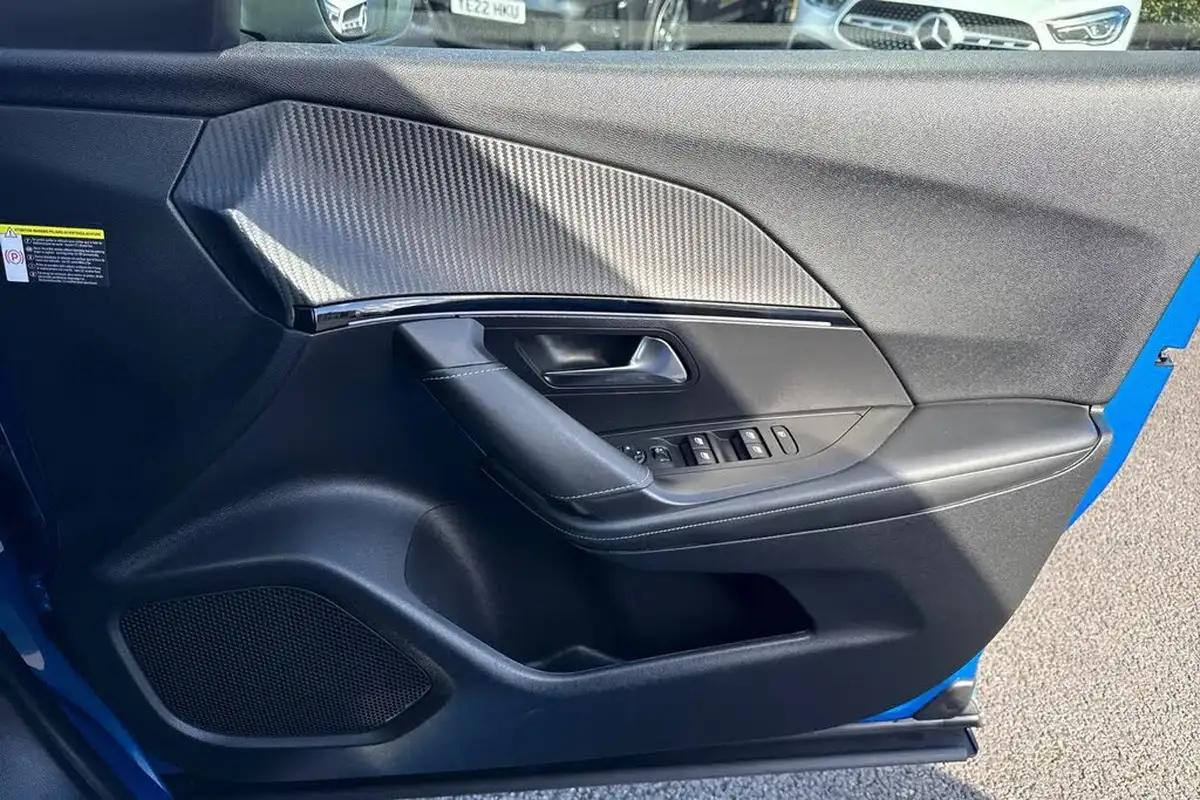 2021-peugeot-2008-suv-e-gt-50kwh-big-20