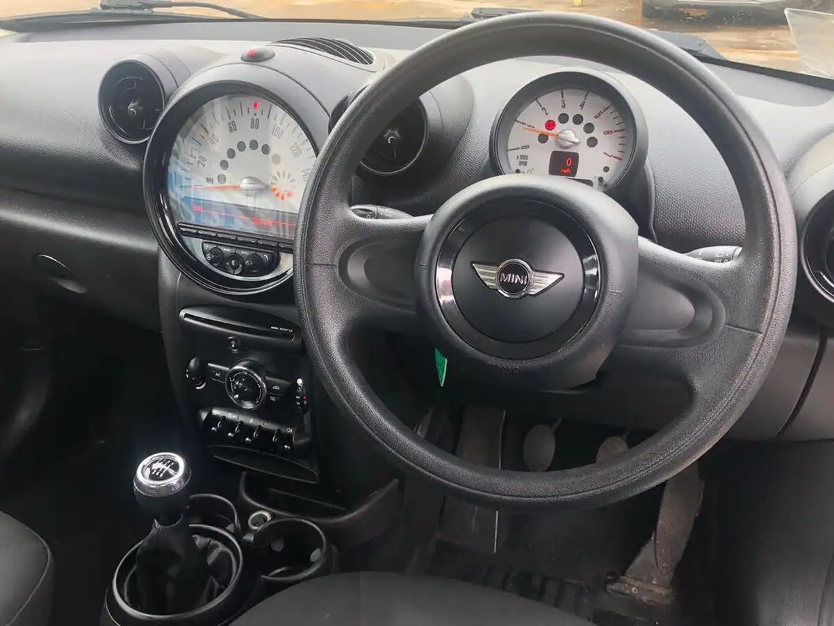 2013-mini-countryman-16td-cooper-d-big-8