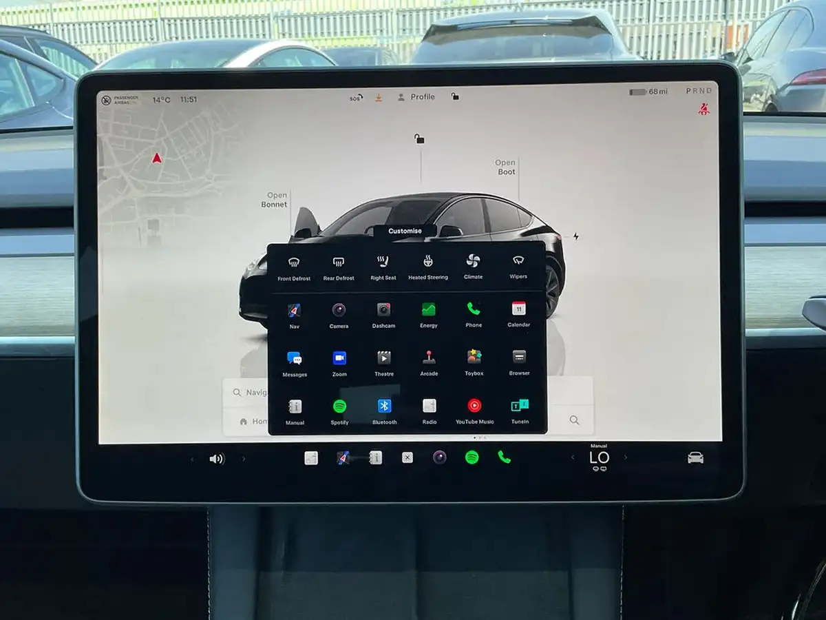2022-tesla-model-y-e-long-range-big-37