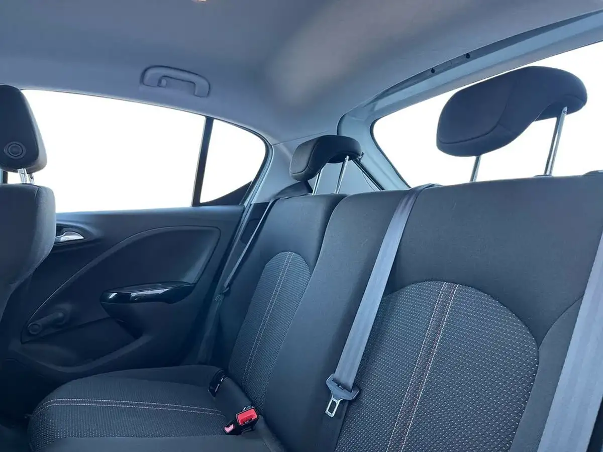 2015-vauxhall-corsa-12i-sri-5d-big-8