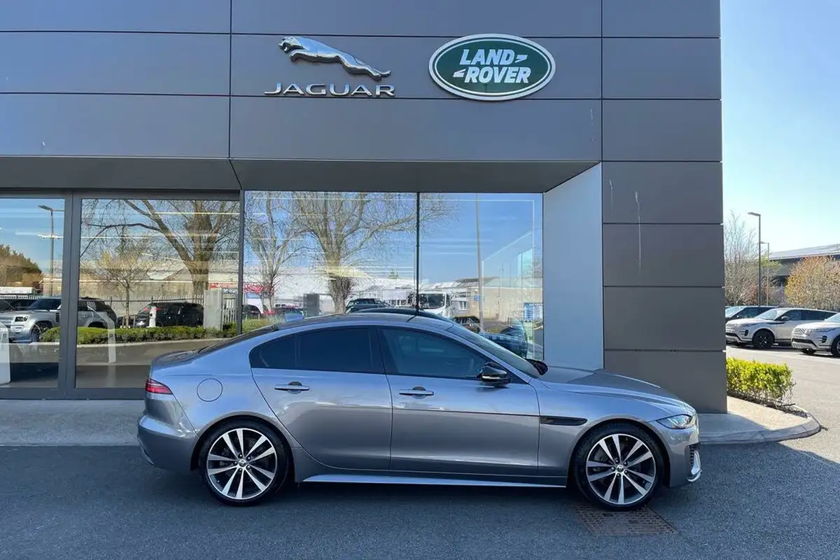 2023-jaguar-xe-20-p250-r-dynamic-hse-black-big-1
