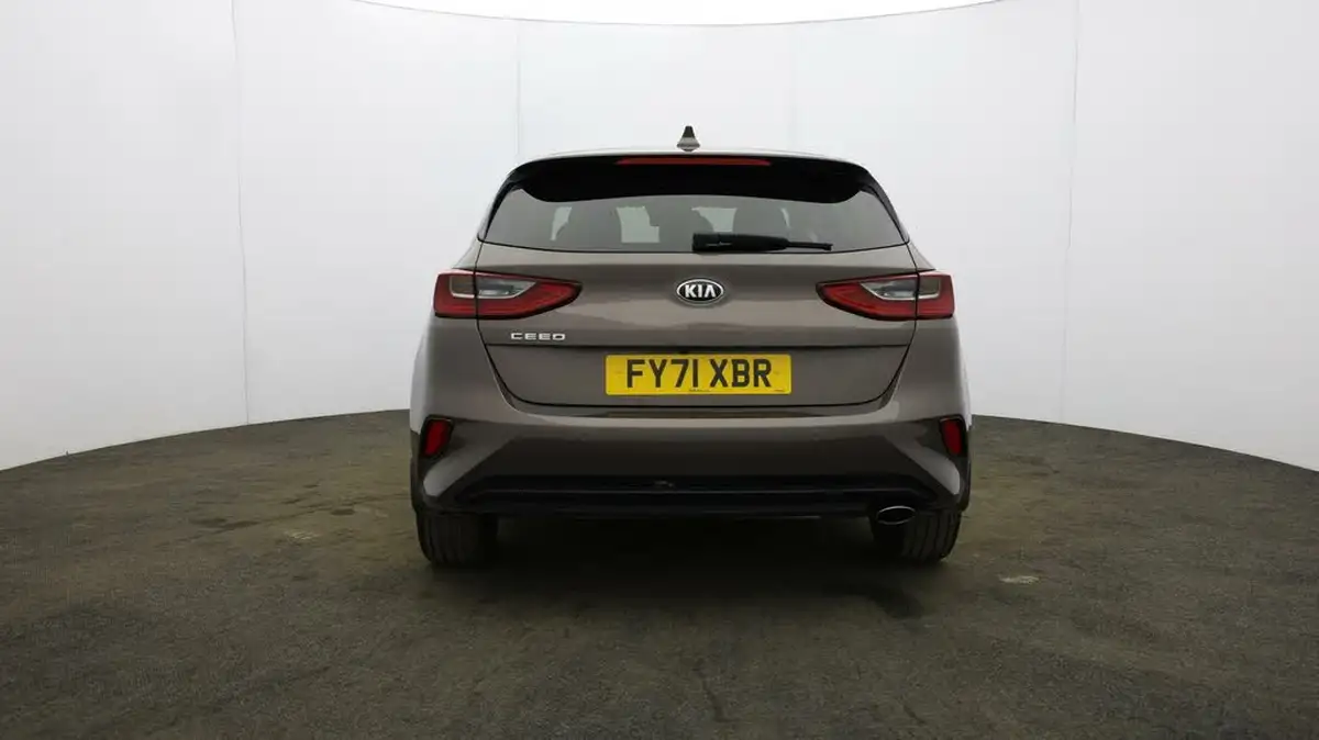 2021-kia-ceed-15-t-gdi-3-hatchback-big-55