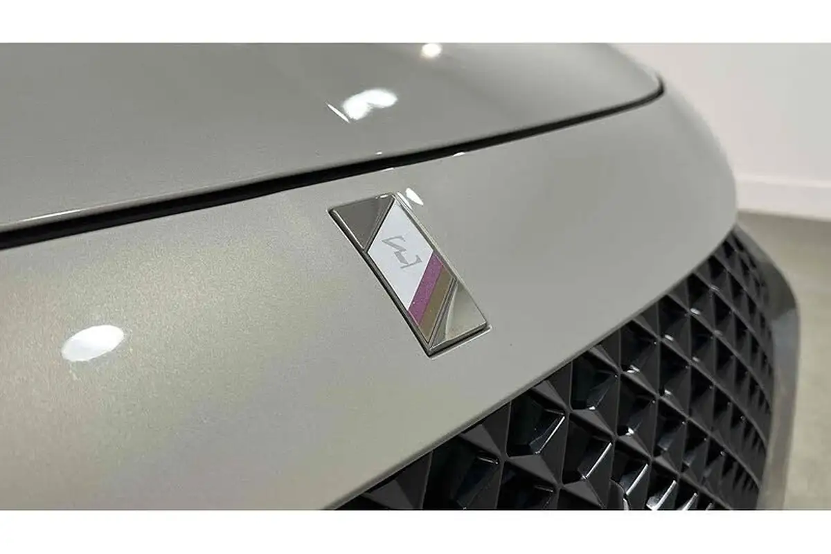 2020-ds-ds-7-crossback-e-tense-ultra-prestige-300ps-4x4-big-11
