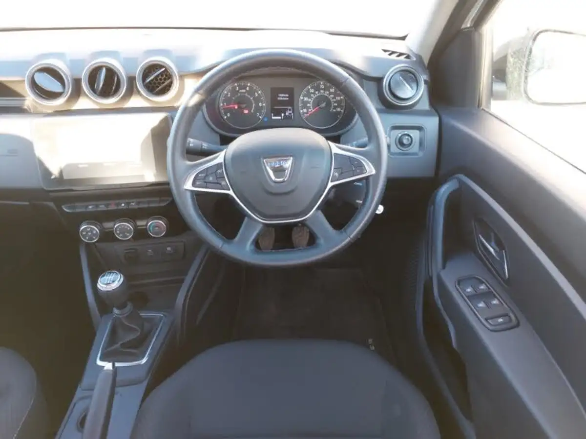 2022-dacia-duster-13-tce-comfort-130hpeu6d-4x2-window-van-big-6