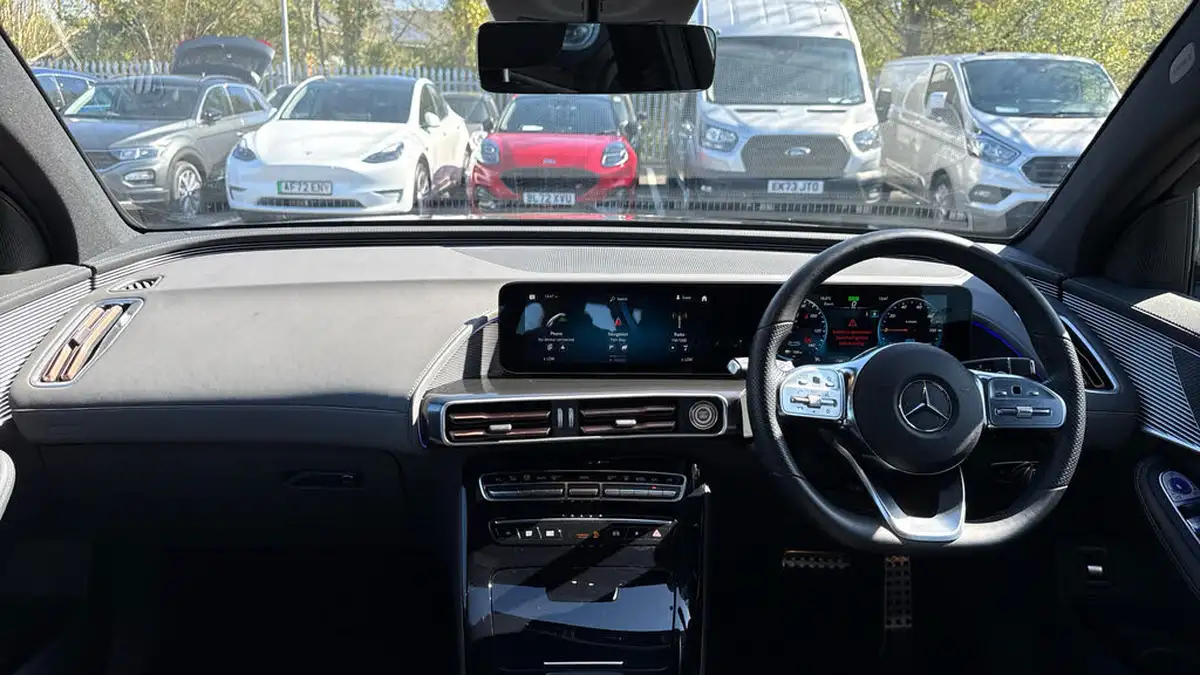 2022-mercedes-benz-eqc-e-eqc-400-amg-line-big-10