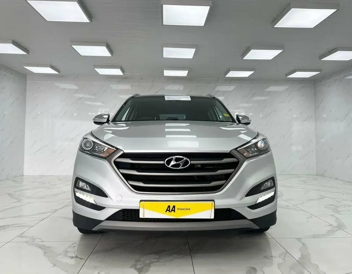 2017-hyundai-tucson-17crdi-blue-drive-se-nav-116ps-big-3