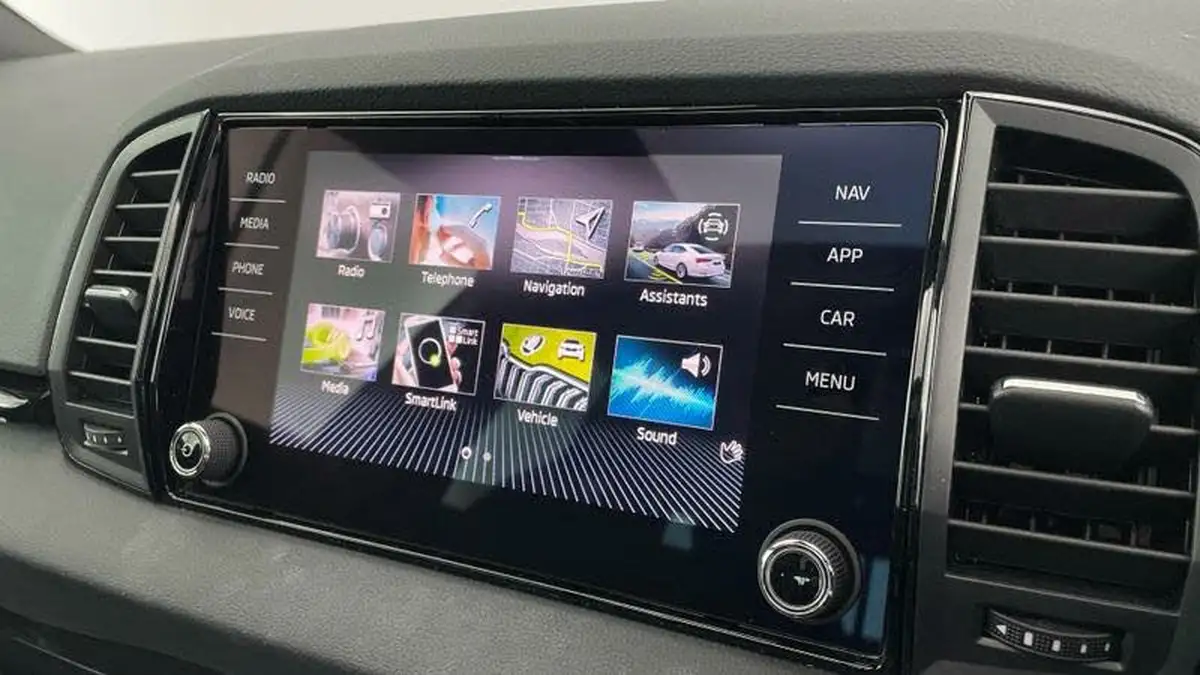 2023-skoda-karoq-15-tsi-sportline-dsg-big-17