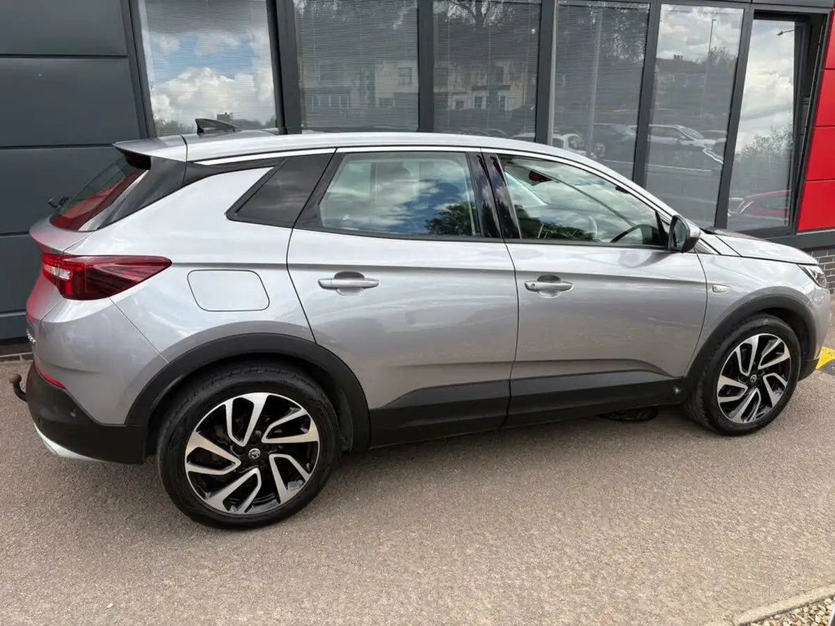 2019-vauxhall-grandland-x-15td-elite-nav-ss-blueinjection-big-6