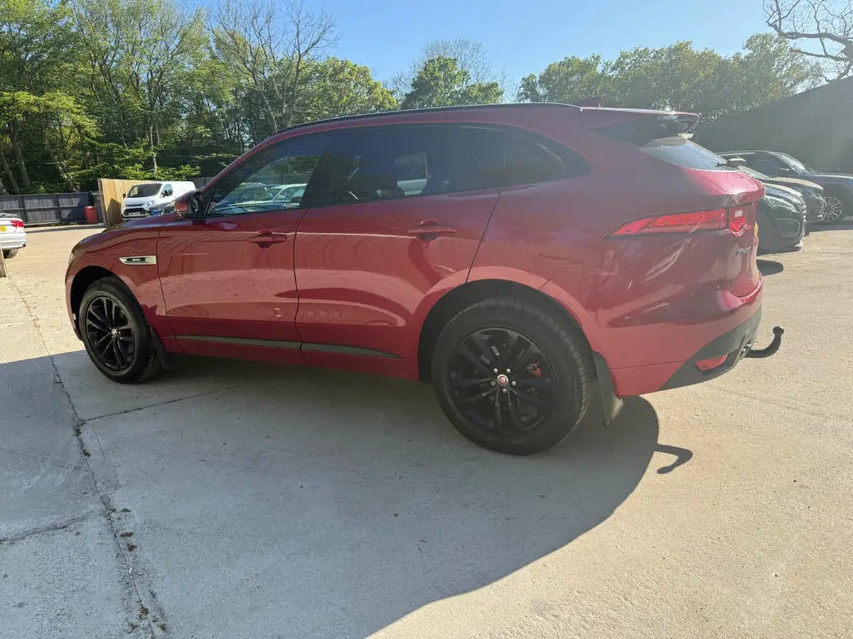 2016-jaguar-f-pace-20-i4d-r-sport-awd-auto-big-23