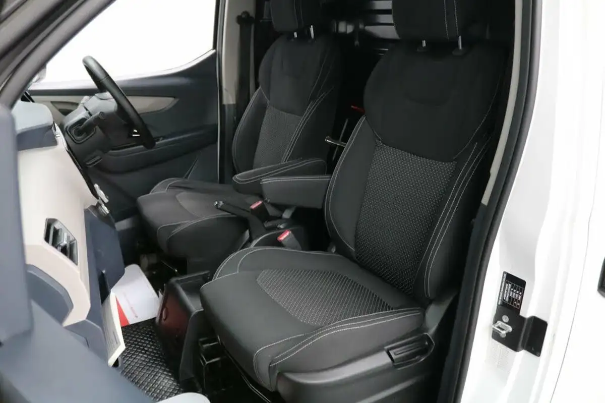 2021-maxus-e-deliver-3-e-l1h1-35kwh-big-17