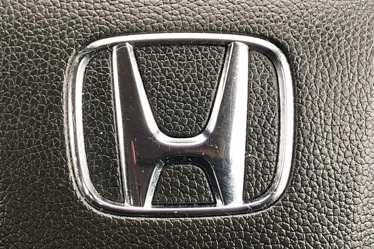 2019-honda-jazz-13-i-vtec-se-cvt-big-17