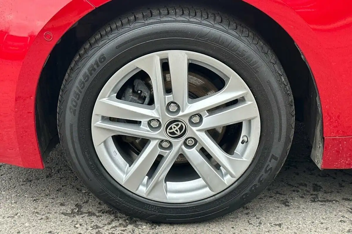 2022-toyota-corolla-18-vvt-i-icon-tech-spare-wheel-touring-sports-5d-big-31