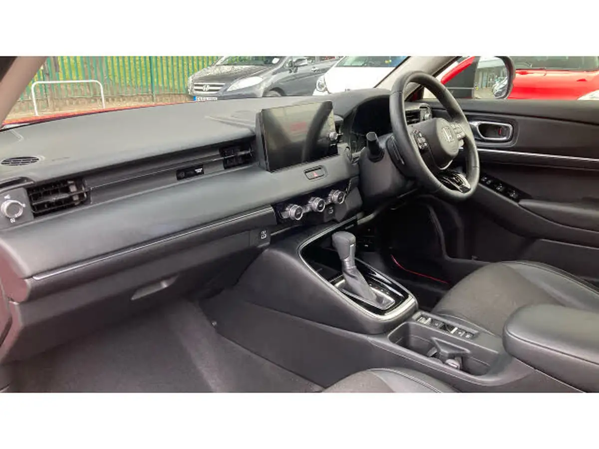 2022-honda-hr-v-15-i-mmd-advance-big-1