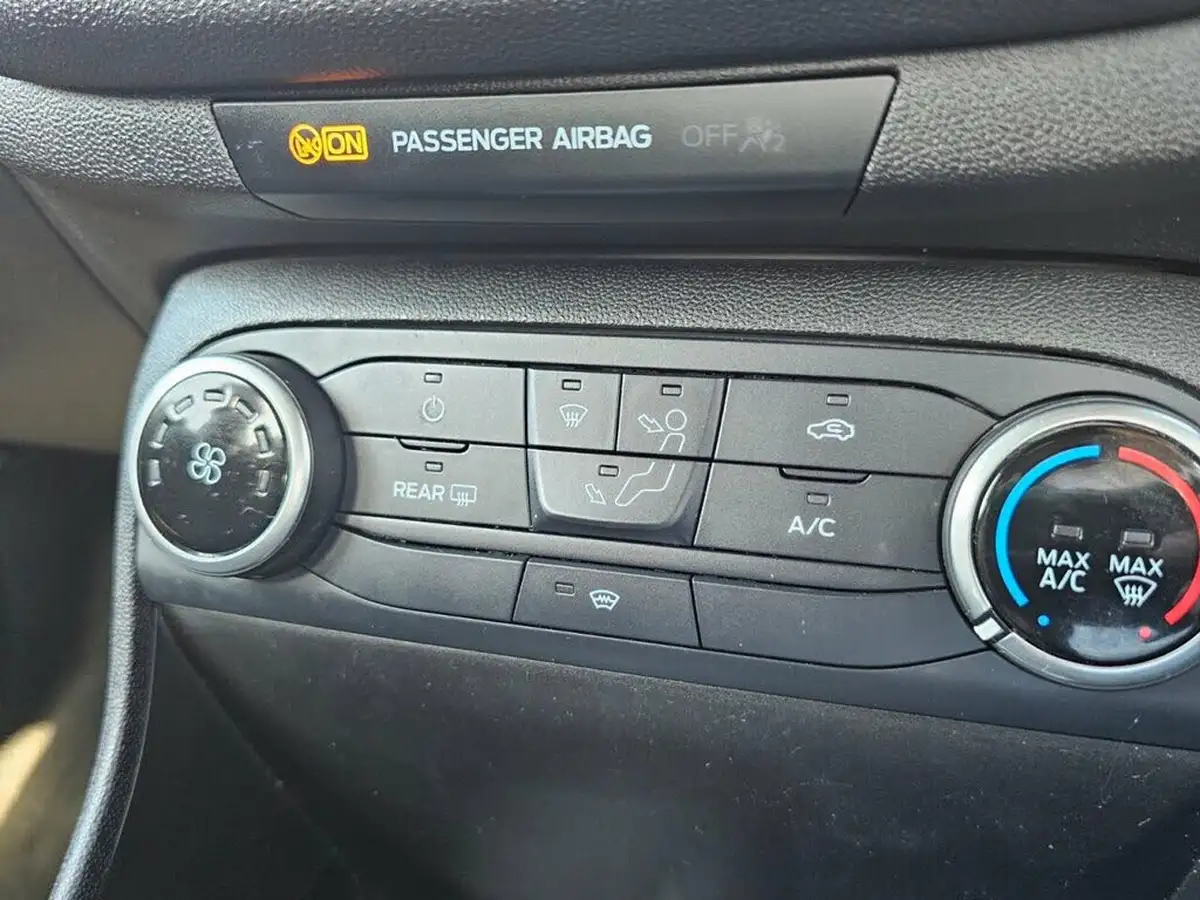 2018-ford-fiesta-10t-st-line-100ps-5d-big-23