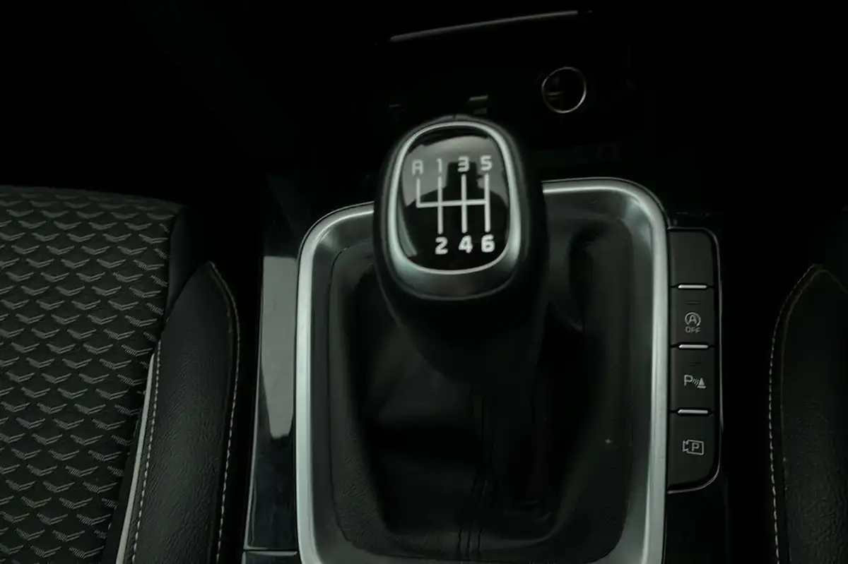2024-kia-xceed-15-t-gdi-3-158bhp-big-11
