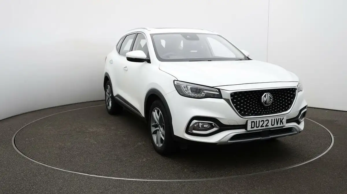 2022-mg-hs-15t-gdi-exclusive-162ps-big-36