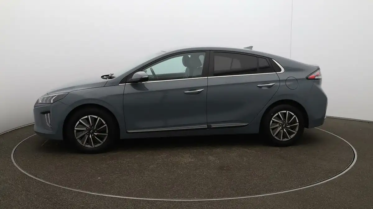 2022-hyundai-ioniq-e-premium-se-electric-big-57