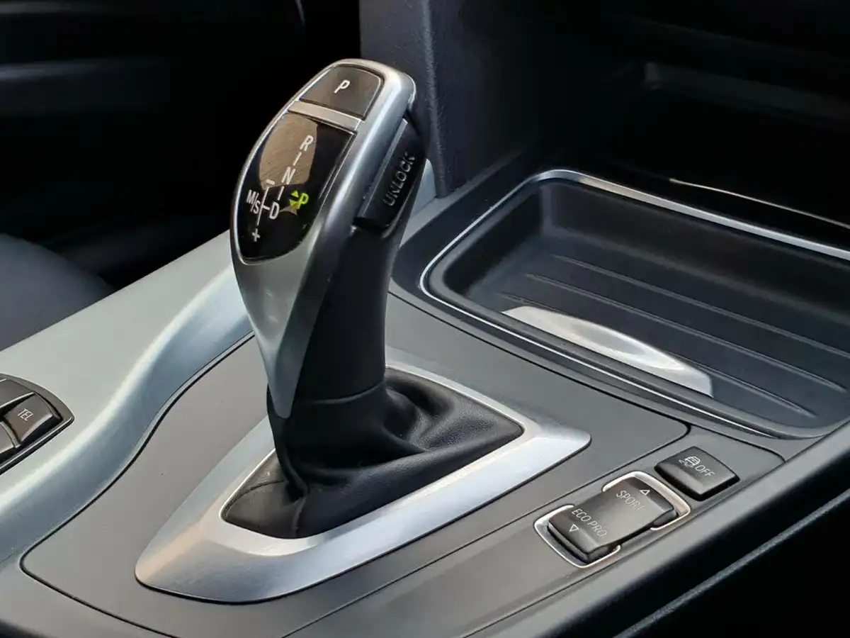 2014-bmw-3-series-20td-320d-xdrive-m-sport-saloon-4d-auto-big-19