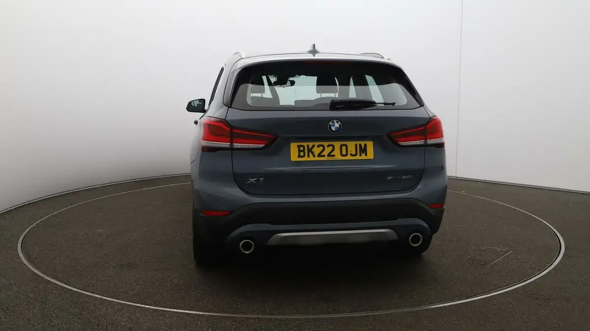 2022-bmw-x1-20-sdrive20i-xline-big-50