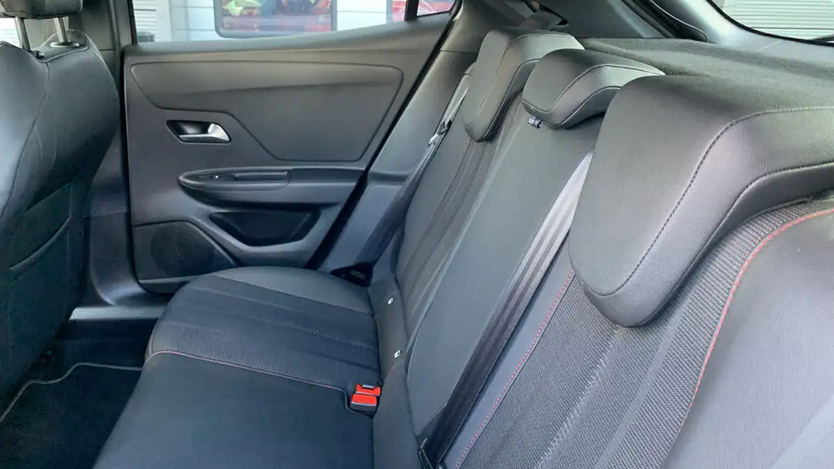 2022-vauxhall-mokka-e-sri-premium-big-32