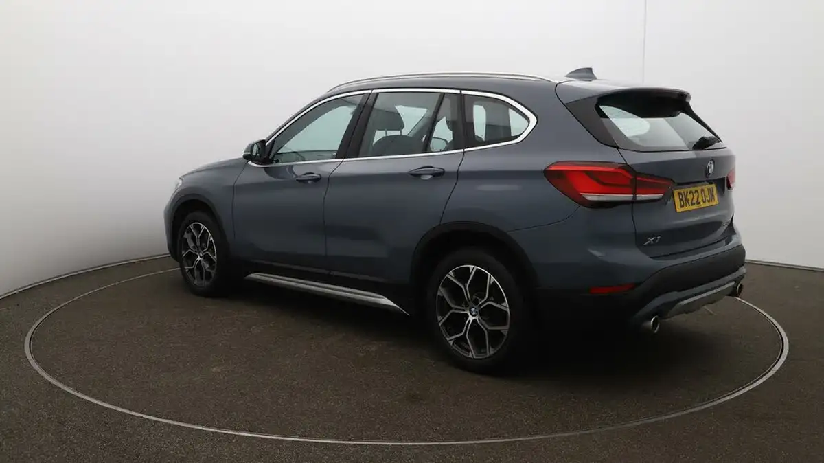 2022-bmw-x1-20-sdrive20i-xline-big-5