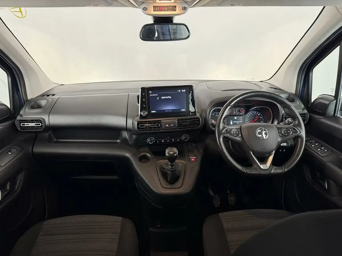 2021-vauxhall-combo-life-15-se-xl-100ps-big-14